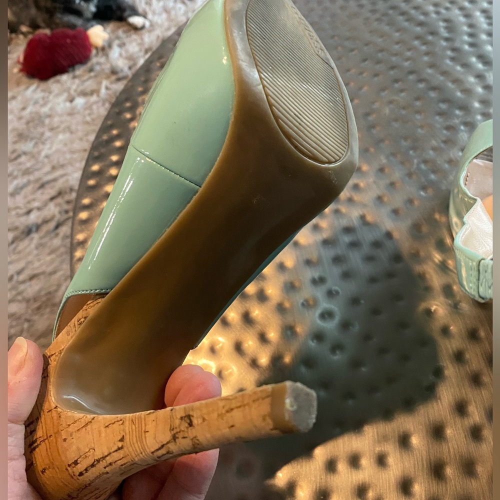 Guess size 8 heels - Picture 7 of 10